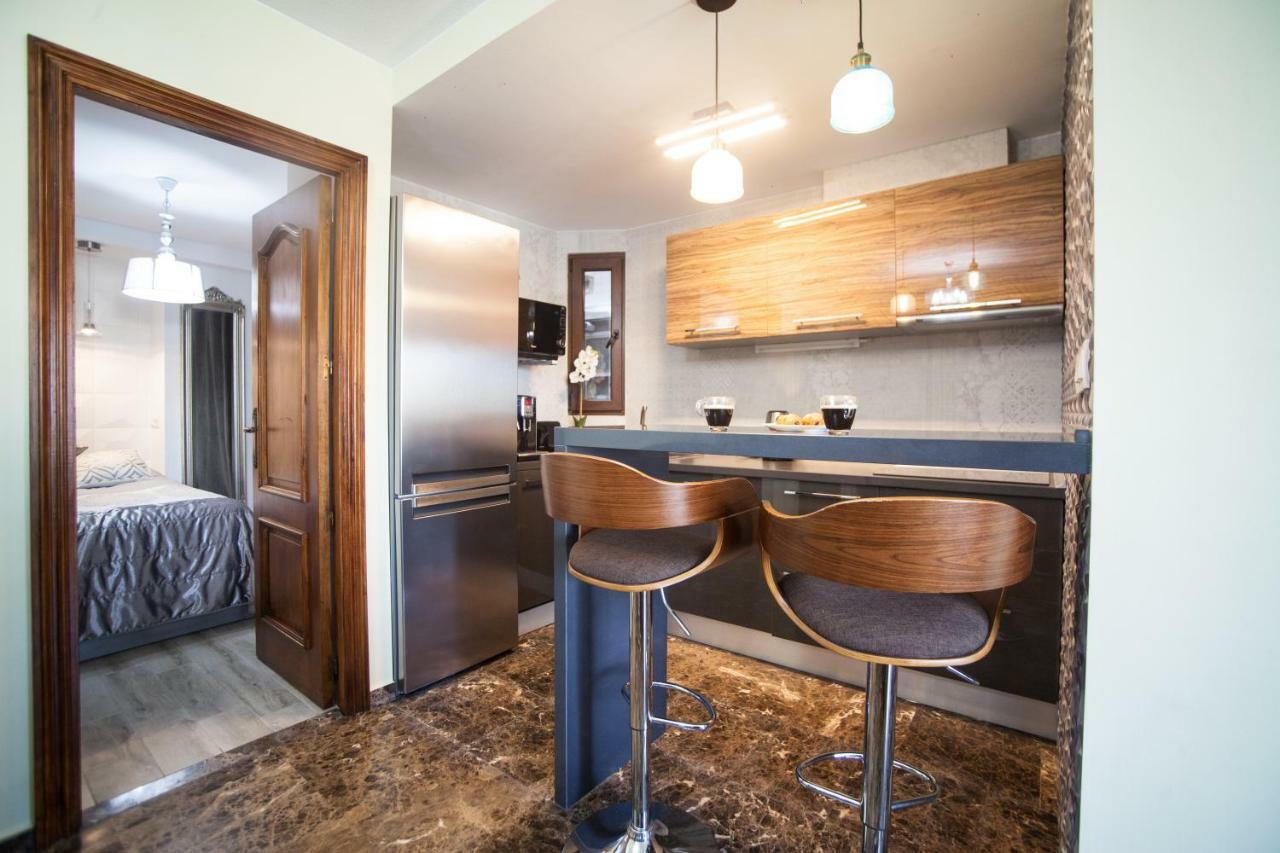 Apartment On Bautista Lafora 2 لقنت المظهر الخارجي الصورة